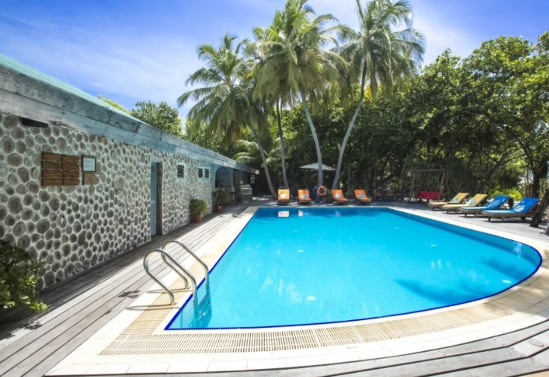 Reethi Beach Resort pool