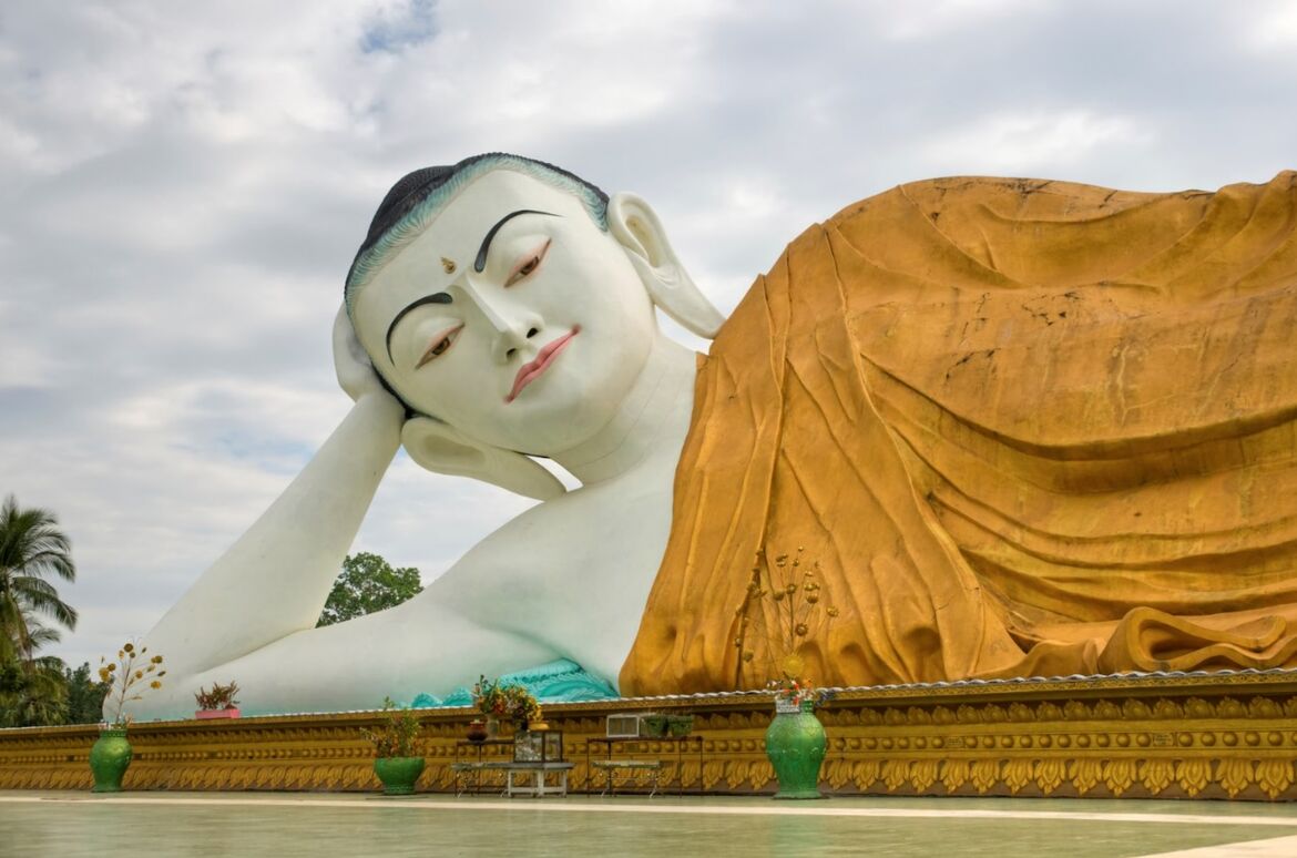 myanmar liegende buddha